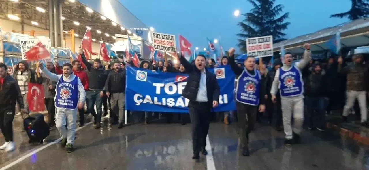 150 Bin Metal Emekçisinin Mukavele Sevinci...yüzde 102 Artırım Aldılar