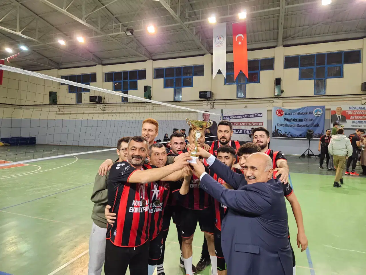 Bayat’ta Voleybol Turnuvası