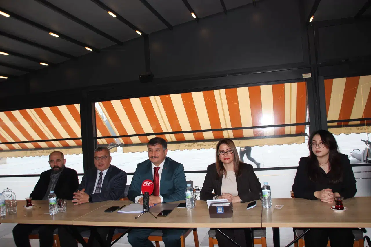 ‘Muhtar Adayları, Aday Olduğu Köyde İkamet Etmiyor’ İddiası