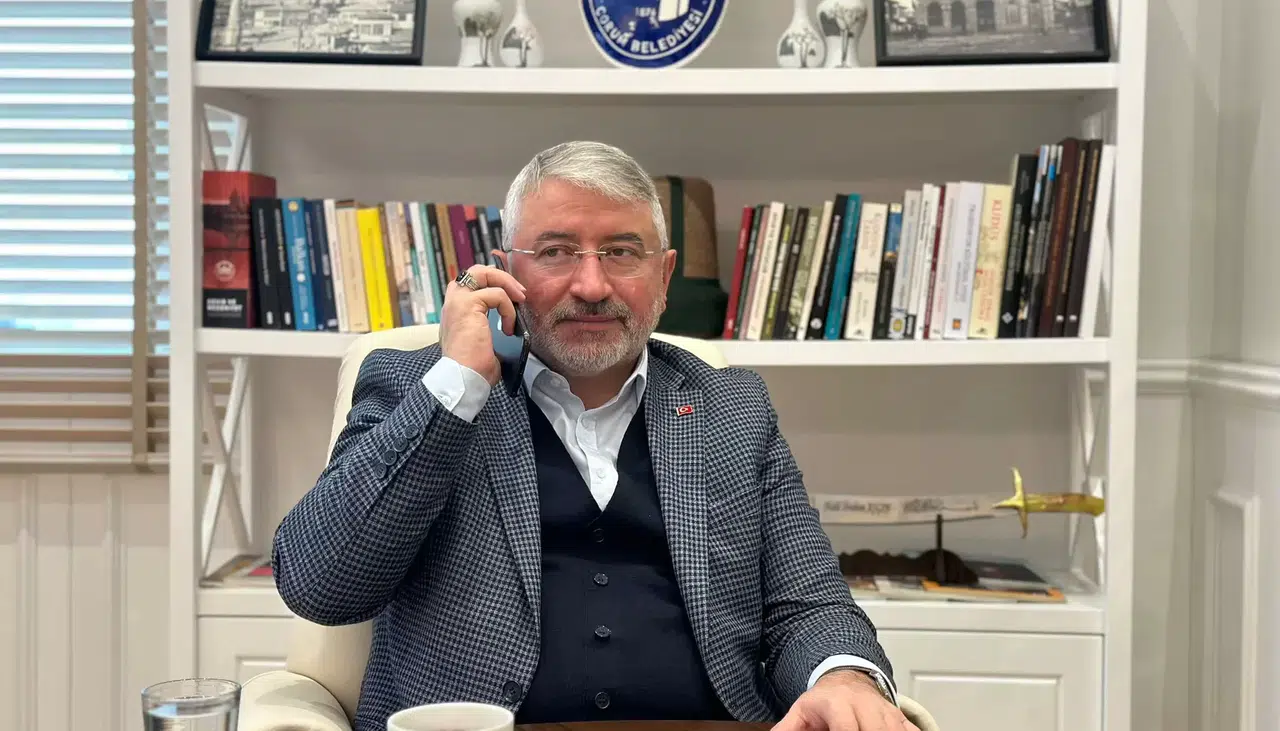 AK Partili Başkandan Rakiplerine Tebrik Telefonu