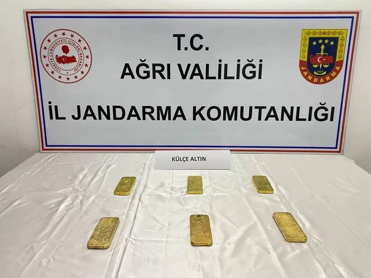 Ağrı’da Piyasa Kıymeti 27 Milyon 300 Bin Kıymetinde Altın Yakalandı