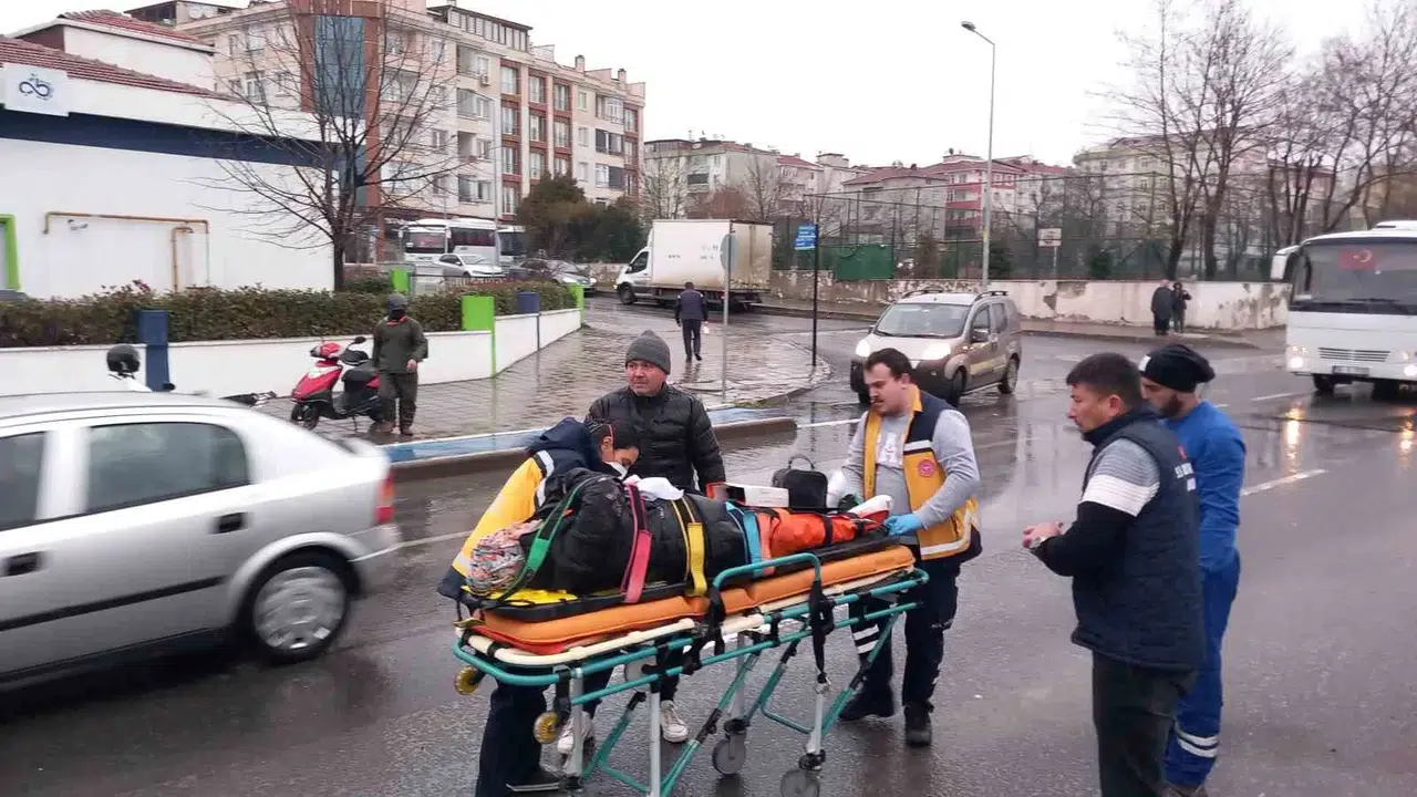 Alkollü Şoförün Yaya Geçidindeki Yayaya Çarptığı Anlar Kamerada