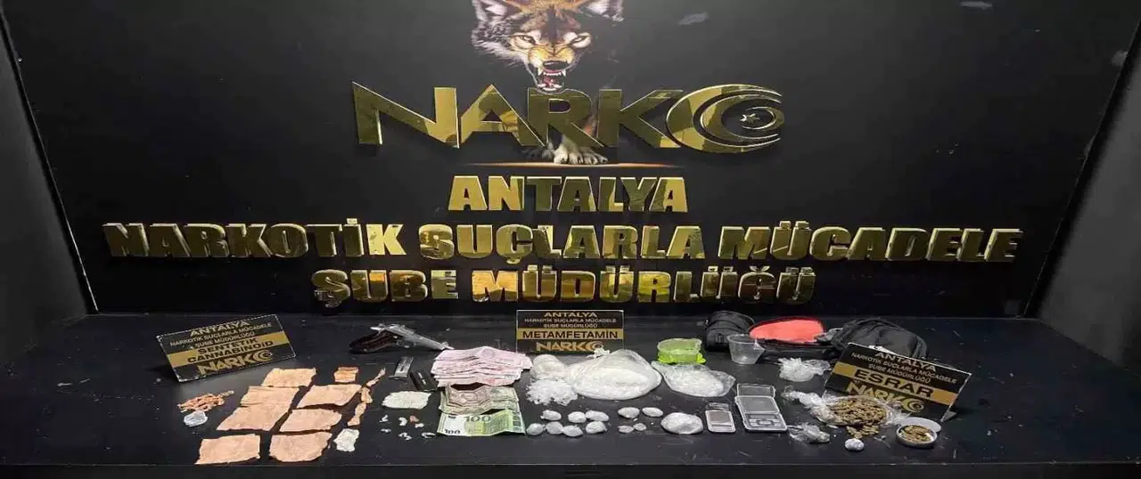 Antalya’da 24 Adrese Eş Vakitli Torbacı Operasyonu: 19 Tutuklama