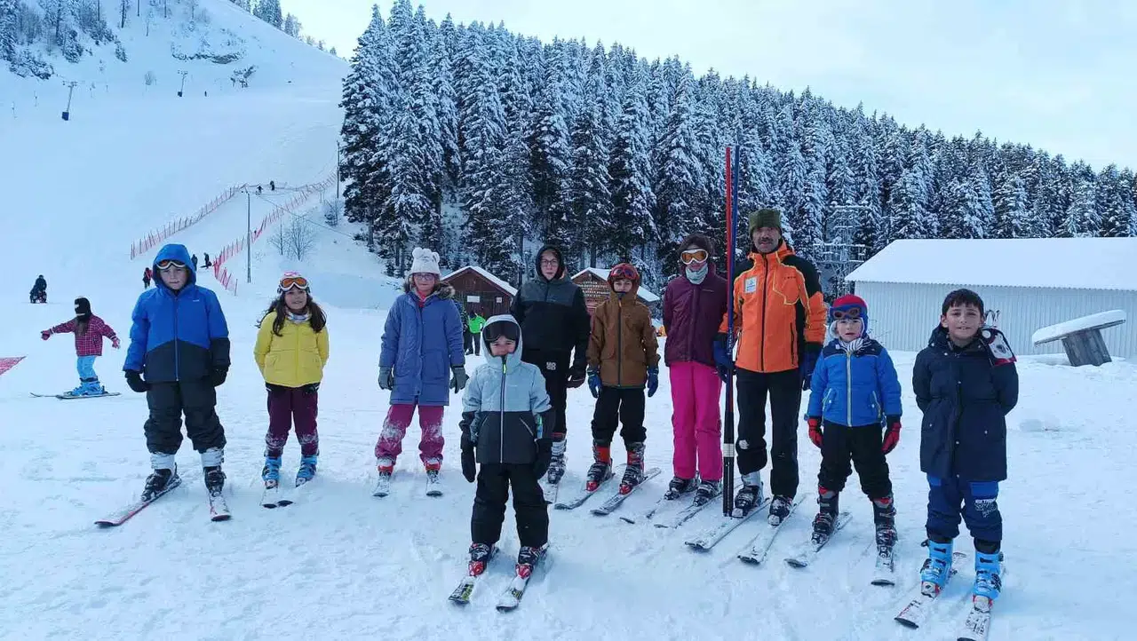 Artvin’de Orta Tatilde Açılan Kayak Kurslarına İlgi Ağır