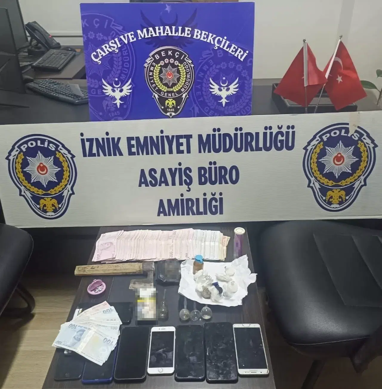 Asayiş Takımları ve Bekçiler, Uyuşturucu Ticareti Yapan 8 Kişiyi Yakaladı