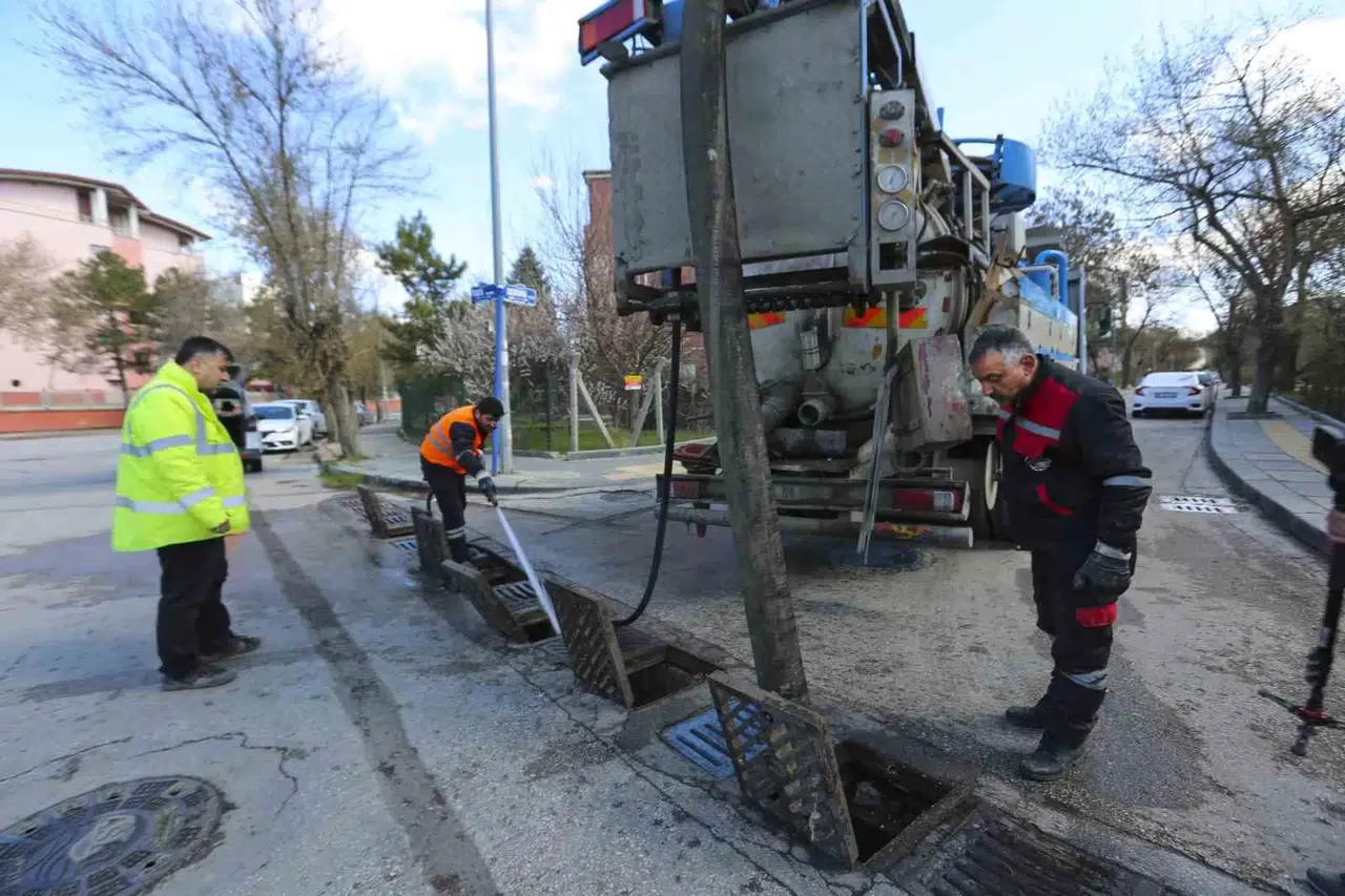 ASKİ’den Başşehir Genelinde Kapsamlı Izgara Paklığı