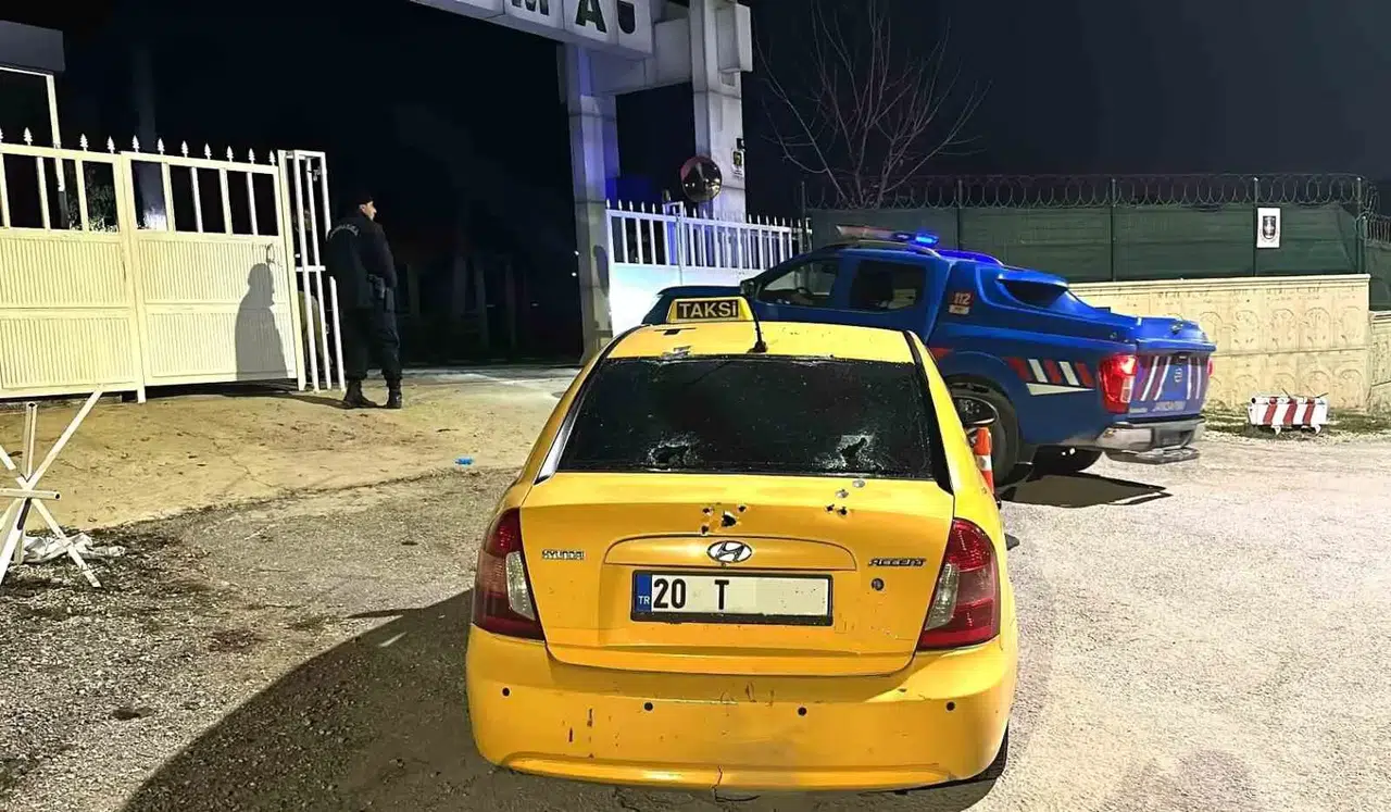Baba ve 3 Oğlundan Konutu Terk Eden Anneye Tuzak