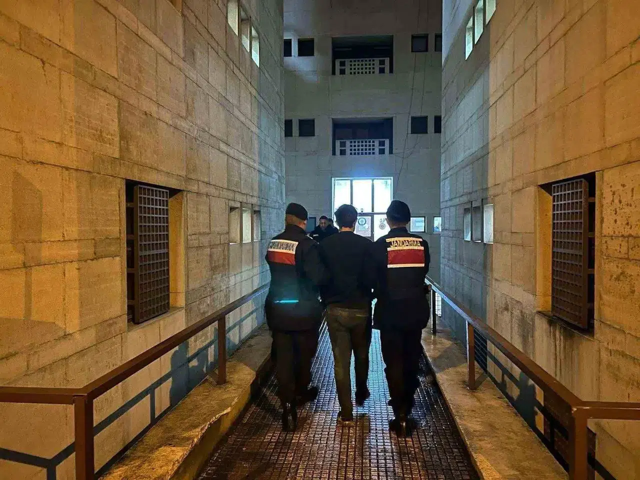 Bağ Konutu Hırsızları Jandarma Tarafından Yakalandı