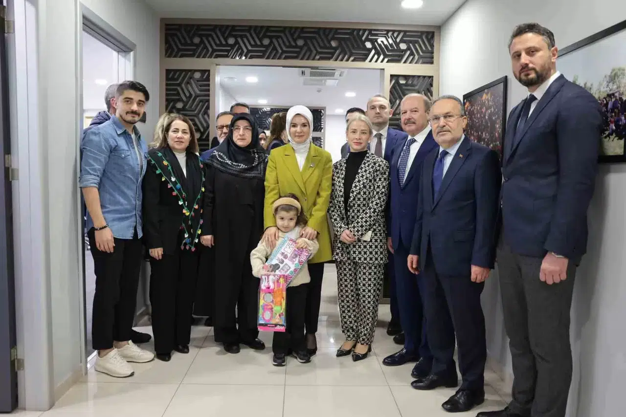 Bakan Göktaş’tan Darülaceze ve 15 Temmuz Derneği Ziyareti