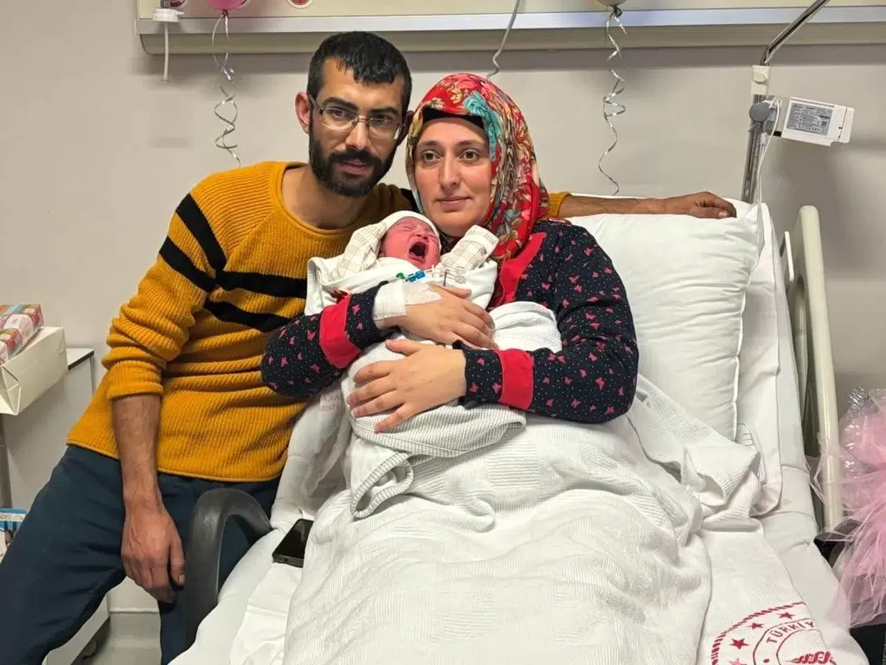 Bakan Mahinur Özdemir Göktaş’tan 2024 Yılının Birinci Bebeklerine Ziyaret