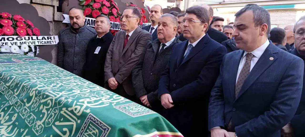 Belediye Lideri Fırıncıoğlu’nun Eşi Dualarla Uğurlandı