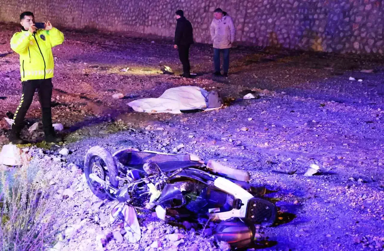 Bodrum’da Feci Kaza: Alkollü Şoförün Çarptığı Motosikletli Genç Kız Hayatını Kaybetti