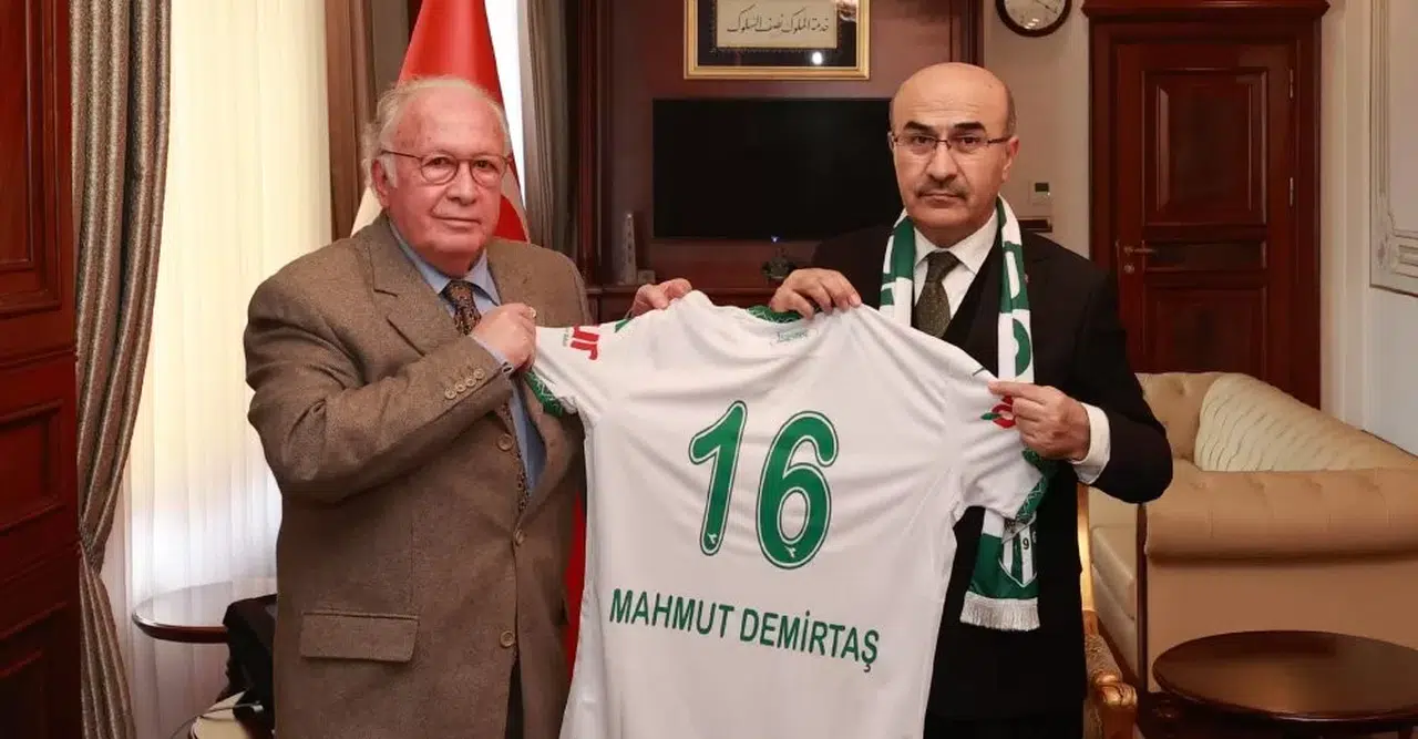 Bursaspor İdaresi, Bursa Valisi Mahmut Demirtaş’ı Ziyaret Etti