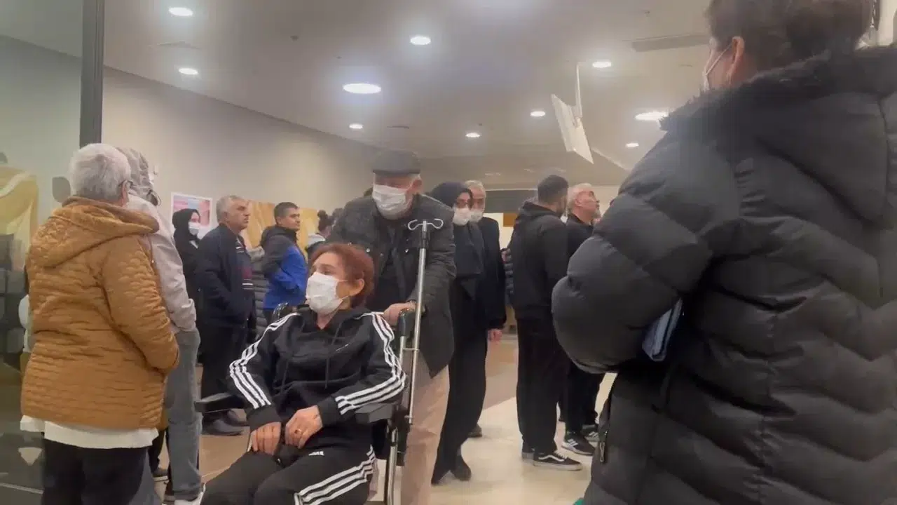 Bütün Kent Bu Hastaneye Akın Ediyor