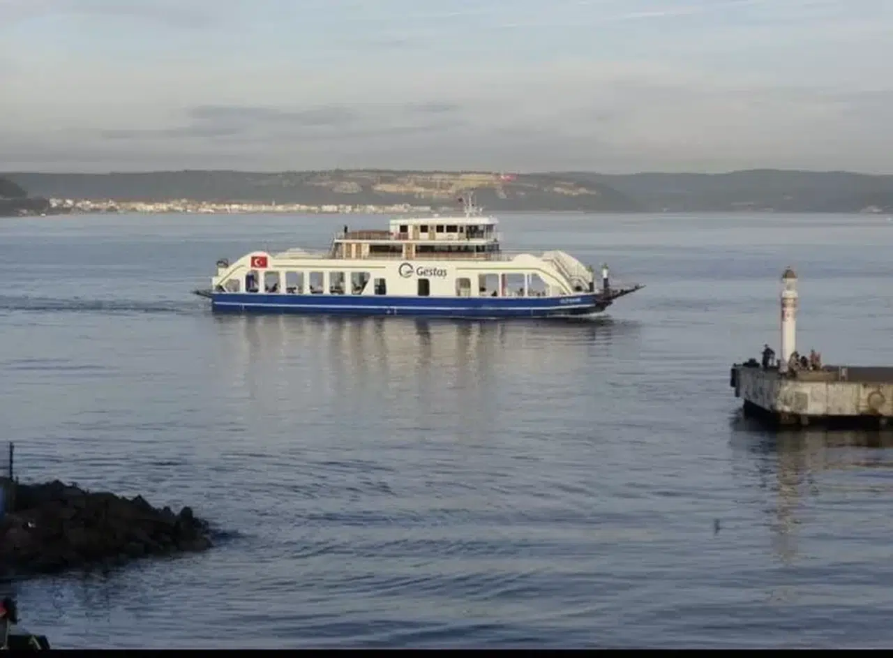 Çanakkale-Eceabat Çizgisinde Kimi Feribot Seferleri İptal Edildi