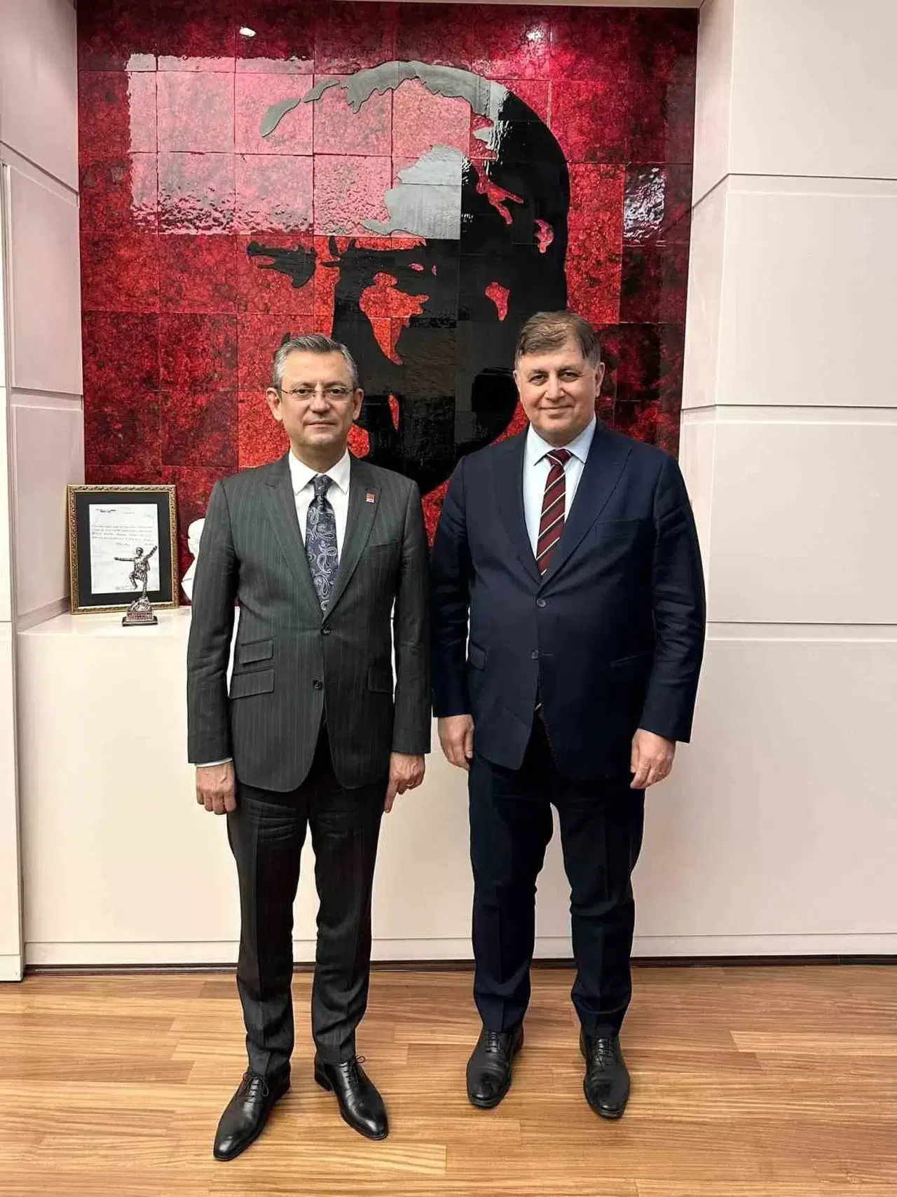 CHP İzmir Belediye Lider Adayı Cemil Tugay Oldu