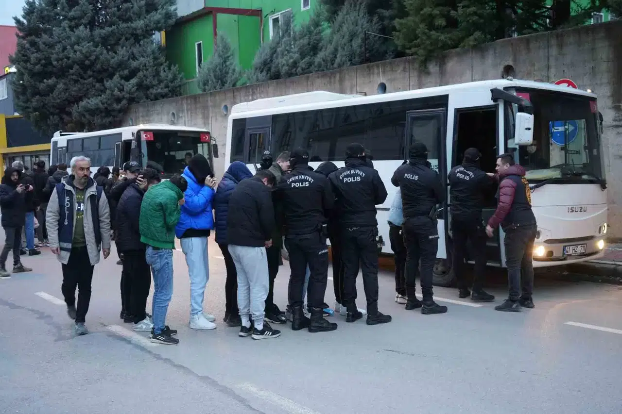 Depremzedeleri de Dolandıran, 7 Milyonluk Vurgunda 33 Kişi Tutuklandı