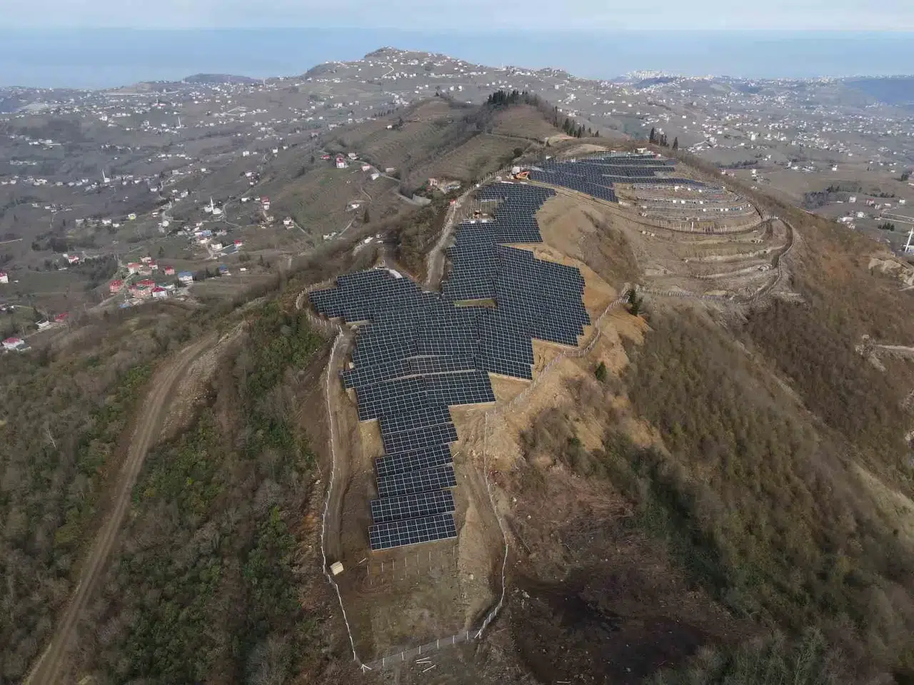 Doğu Karadeniz’in Yüksek Dorukları Güneş Güç Santralleri ile Kaplanıyor