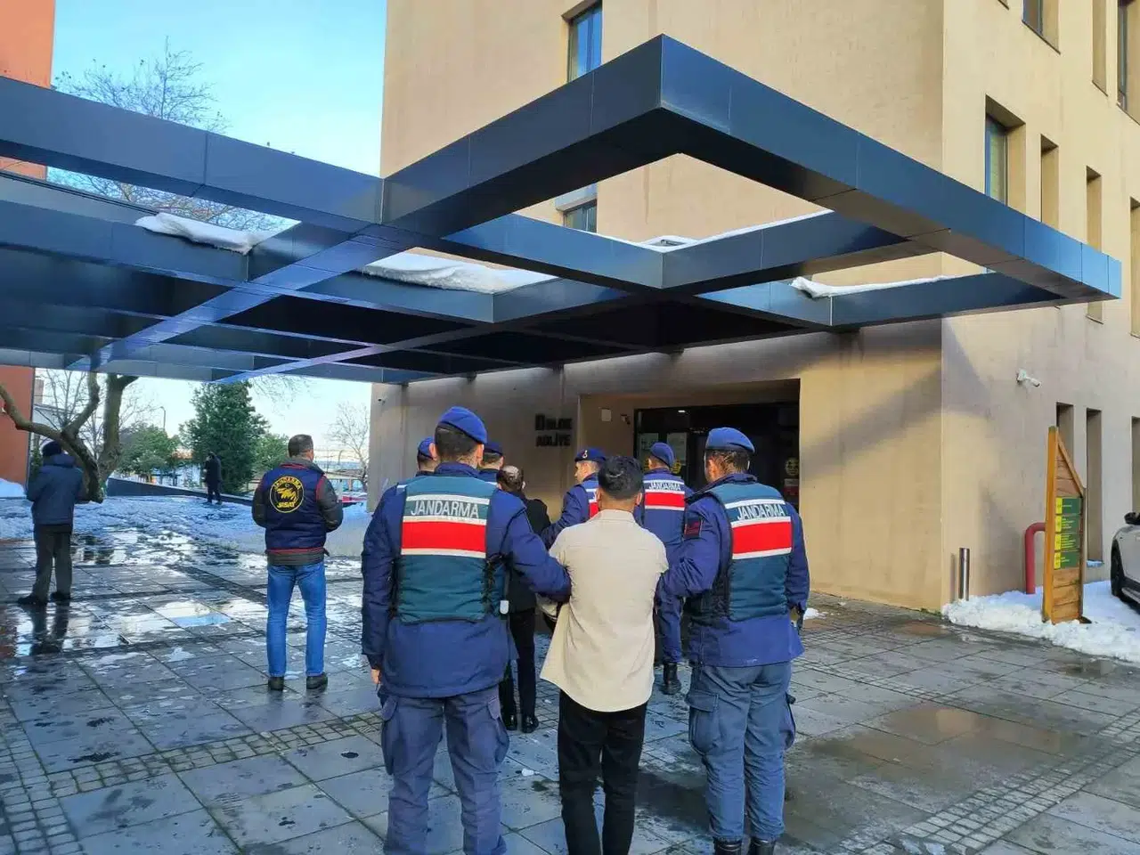Dolandırıcılar Yaşlı Bayanı İkinci Defa Maksat Aldı, Jandarma Suçüstü Yakaladı