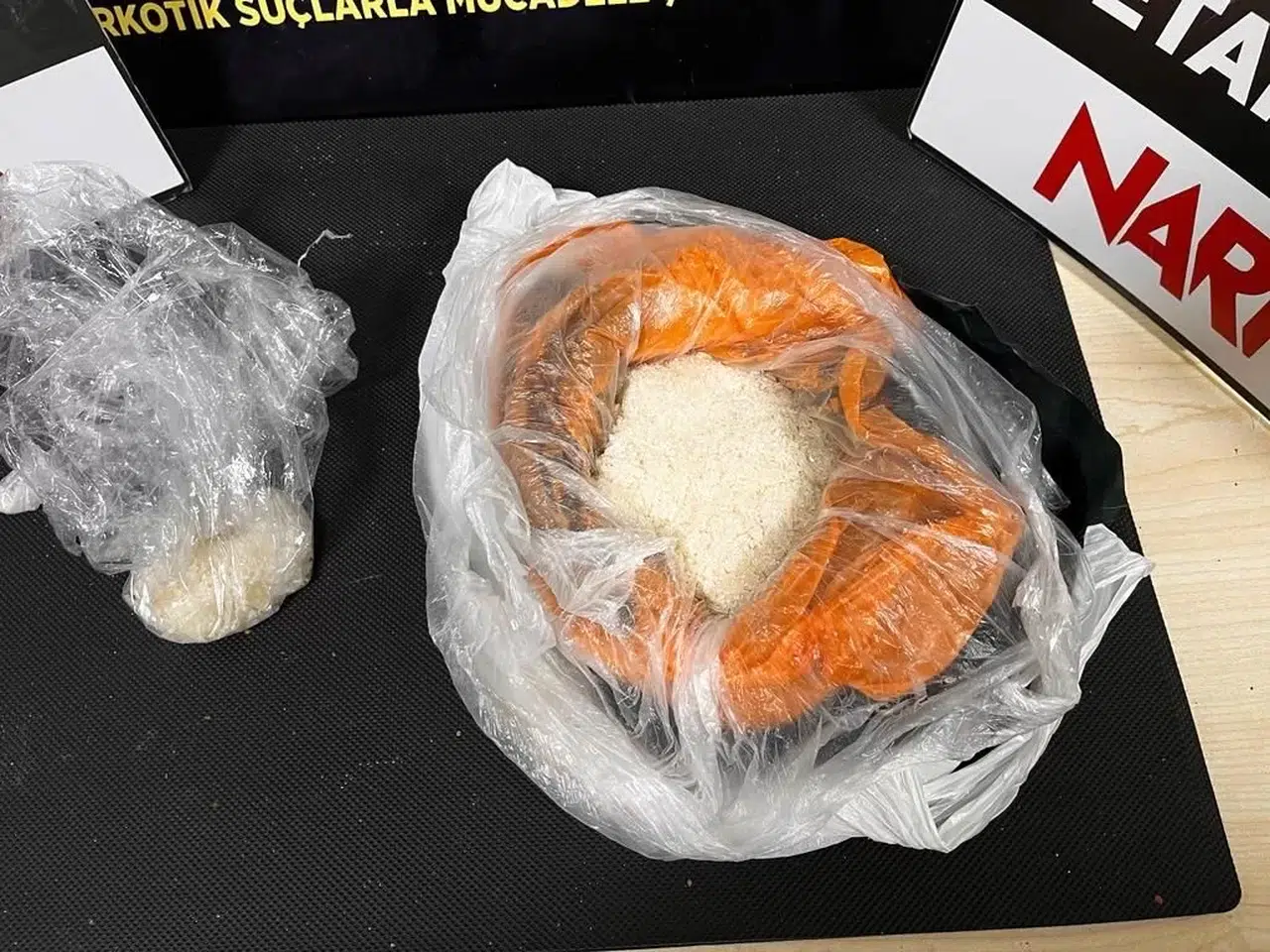 Durdurulan 2 Araçtan Uyuşturucu Çıktı