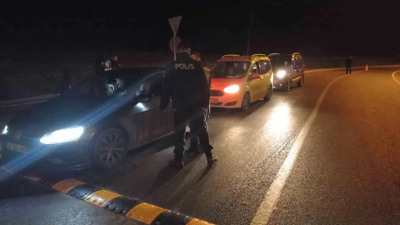 Edirne’de Araçlar Didik Didik Arandı