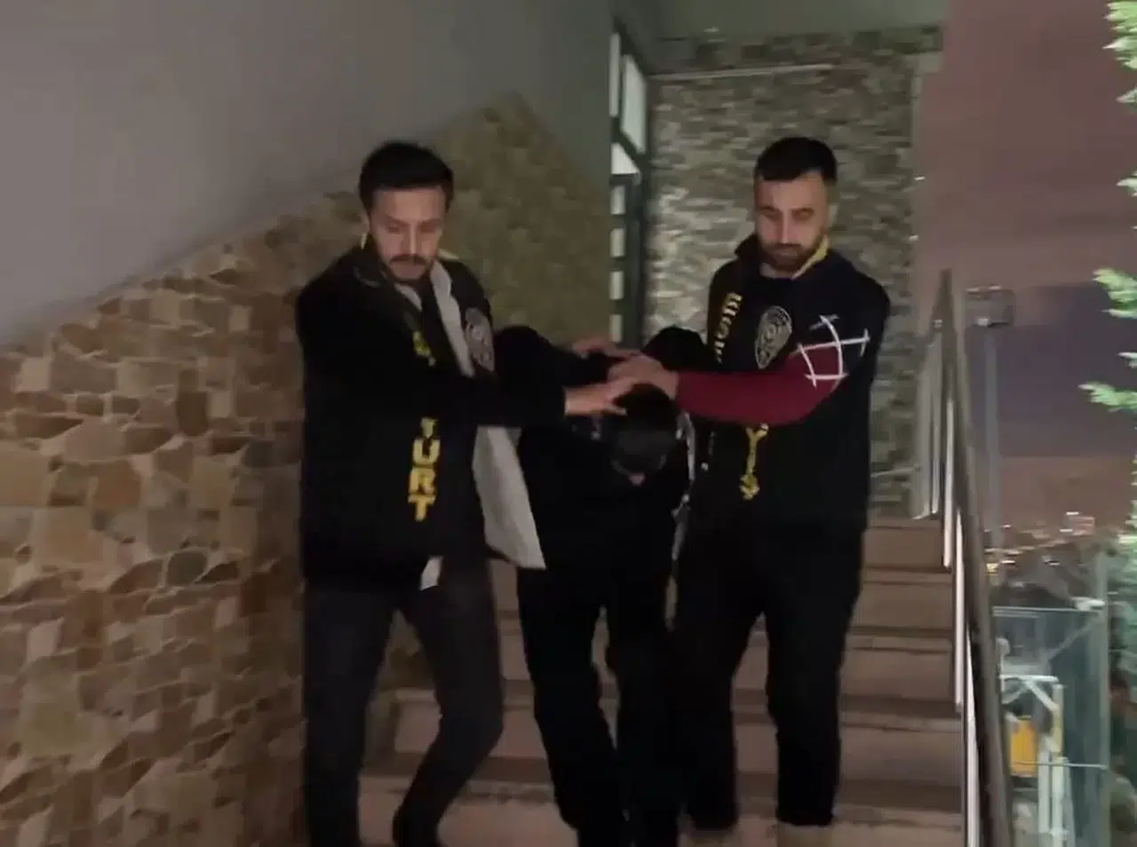 Esenyurt’ta 10 Kişiyi Bıçaklayan Zanlı Adliyeye Sevk Edildi
