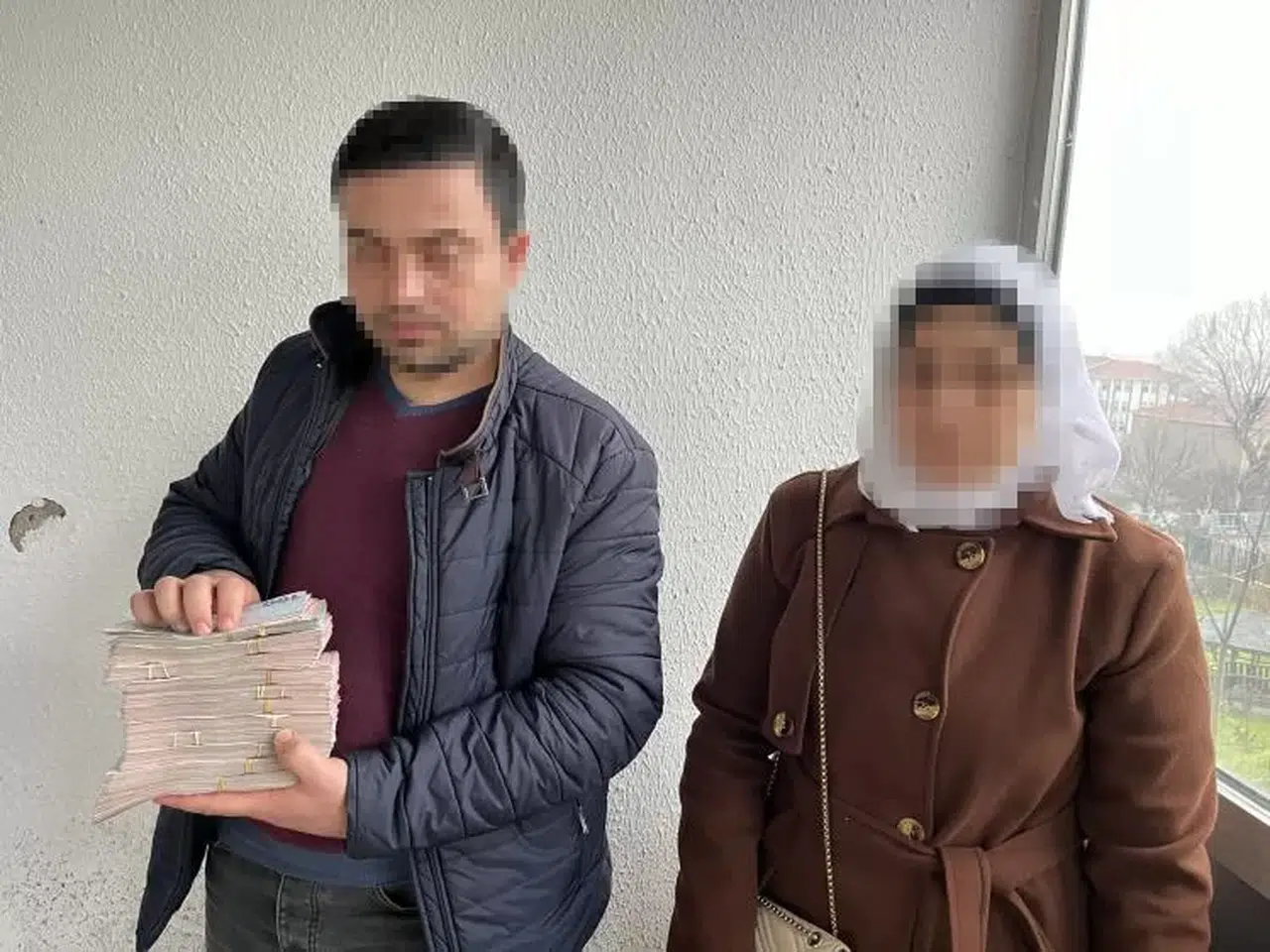 Esenyurt’ta Yarım Milyonluk Dolandırıcılığı Polis Grupları Engelledi