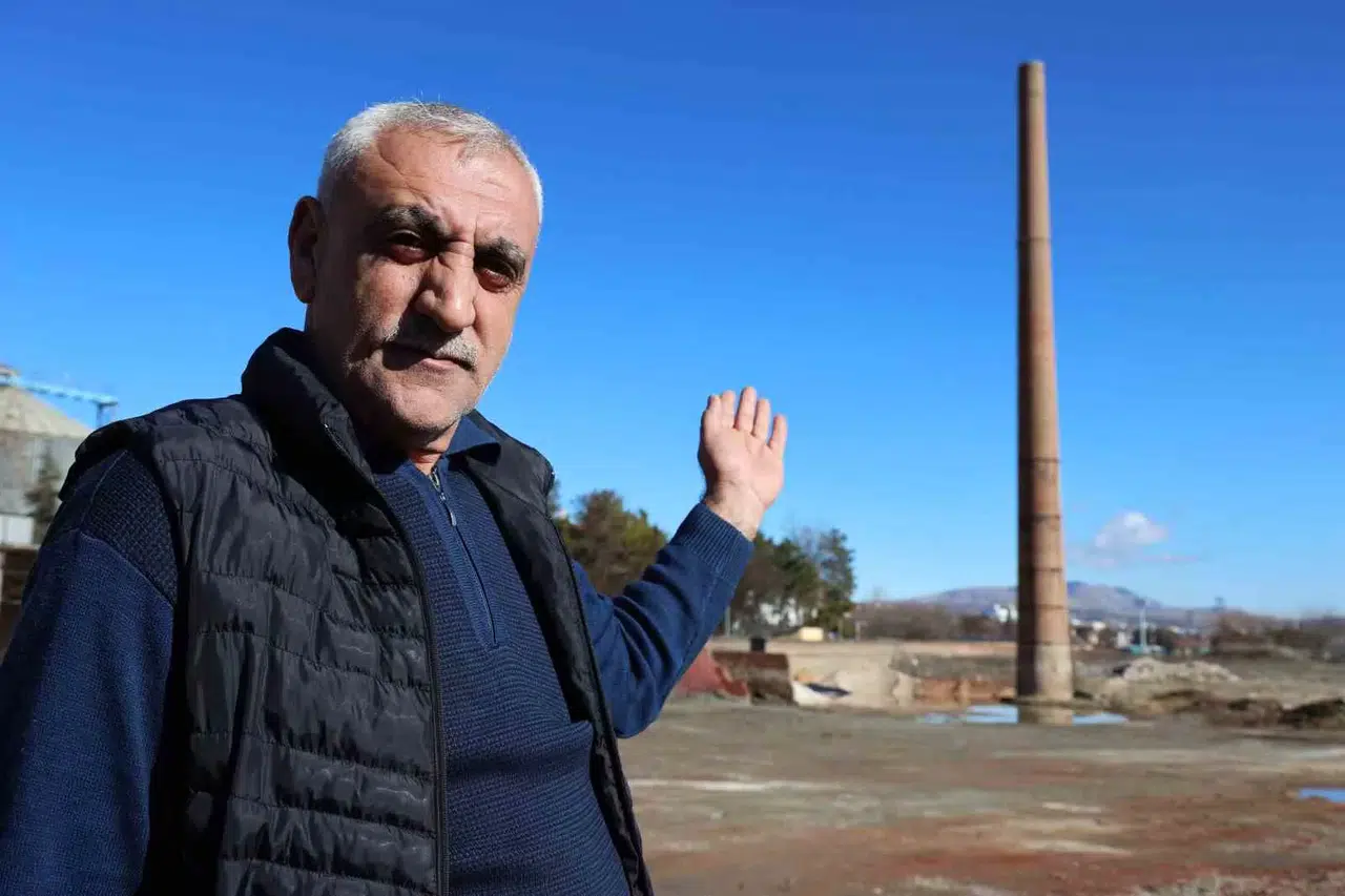 Fabrikası Olmayan 40 Metrelik Baca, 6 Büyük Zelzeleye Karşın 72 Yıldır Ayakta Duruyor