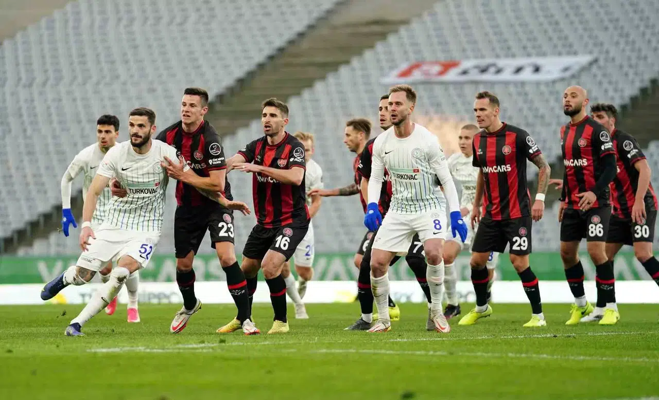 Fatih Karagümrük ile Çaykur Rizespor 6. Randevuda