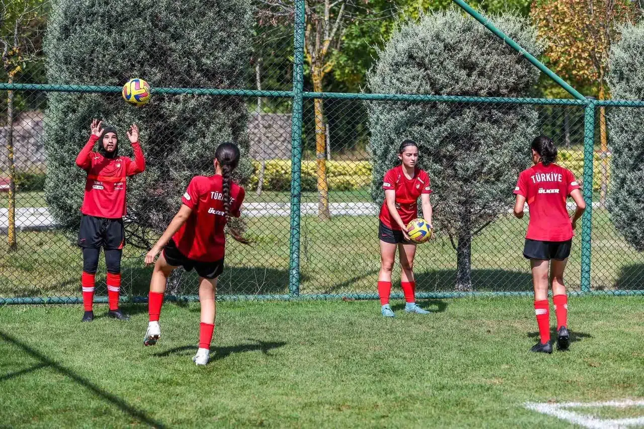 Geleceğin 33 Yıldız Futbolcu Adayı Muhakkak Oldu