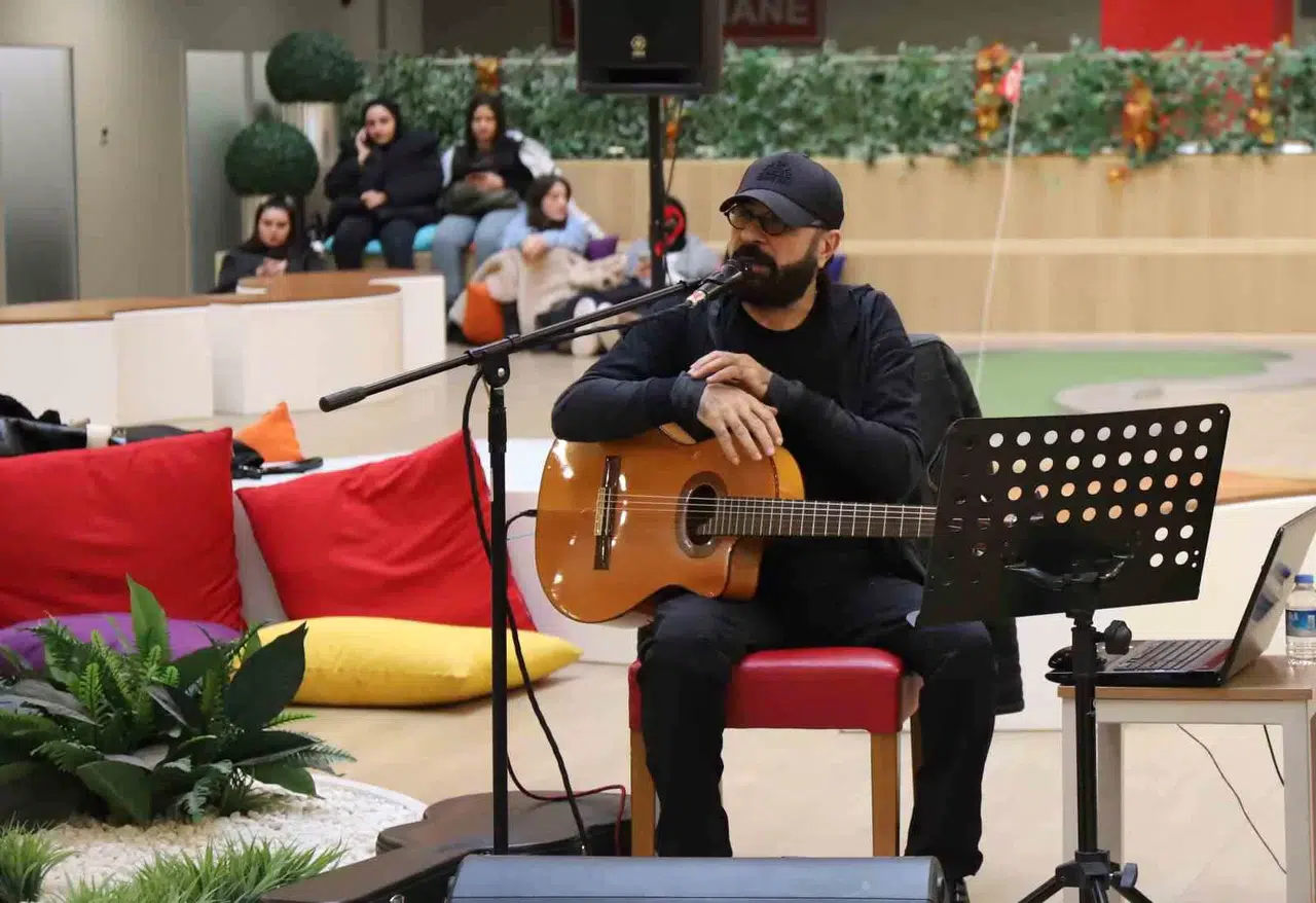 Halkın Müziğini Rock Müziğiyle Birleştiriyorlar, “Objektif” 35’inci Yılını Kutluyor