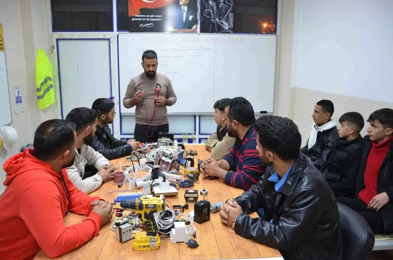Hudut Köyünde Açılan Kurs Ekmek Kapısı Oluyor