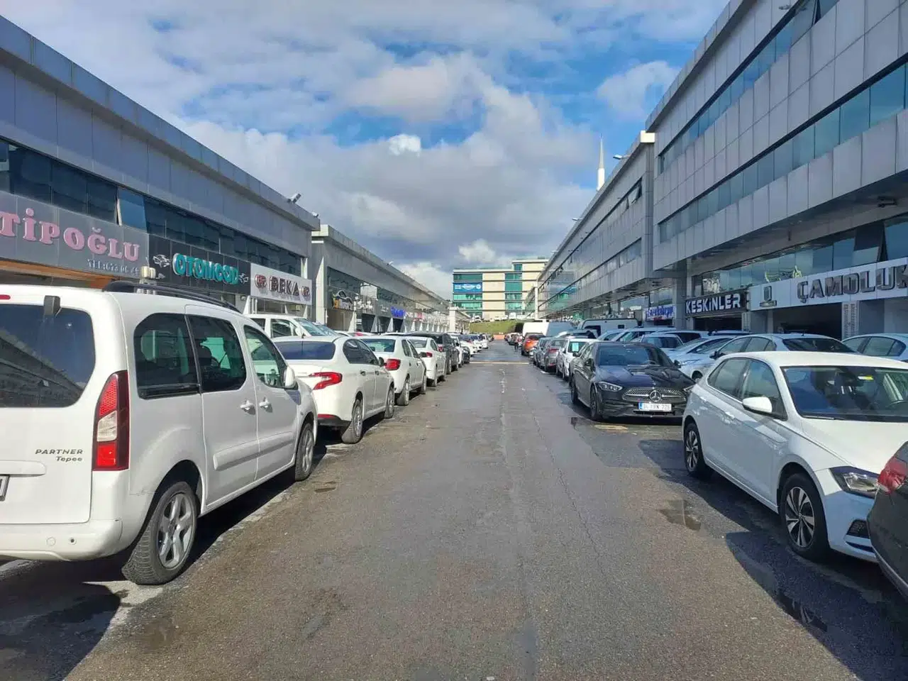 İkinci El Arabada Oto Galeriler ile Ferdi Satıcılar Ortasındaki Makas Açıldı