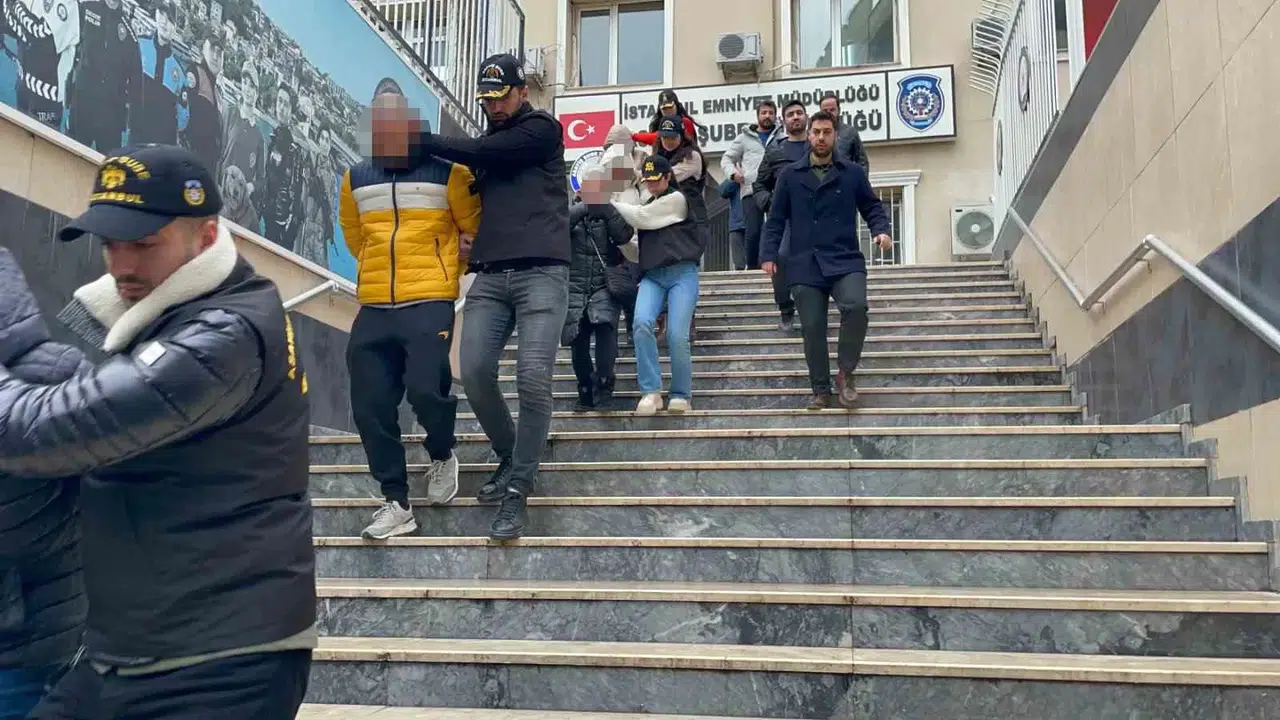 İstanbul’da Emekli Bankacıdan Borsada Yüksek Kar Vaadi ile 11 Milyon Liralık Vurgun
