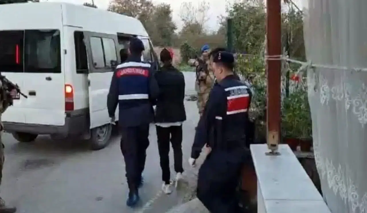 Jandarma Bir Ayda 244 Sistemsiz Göçmen ve 26 Organizatörü Yakaladı