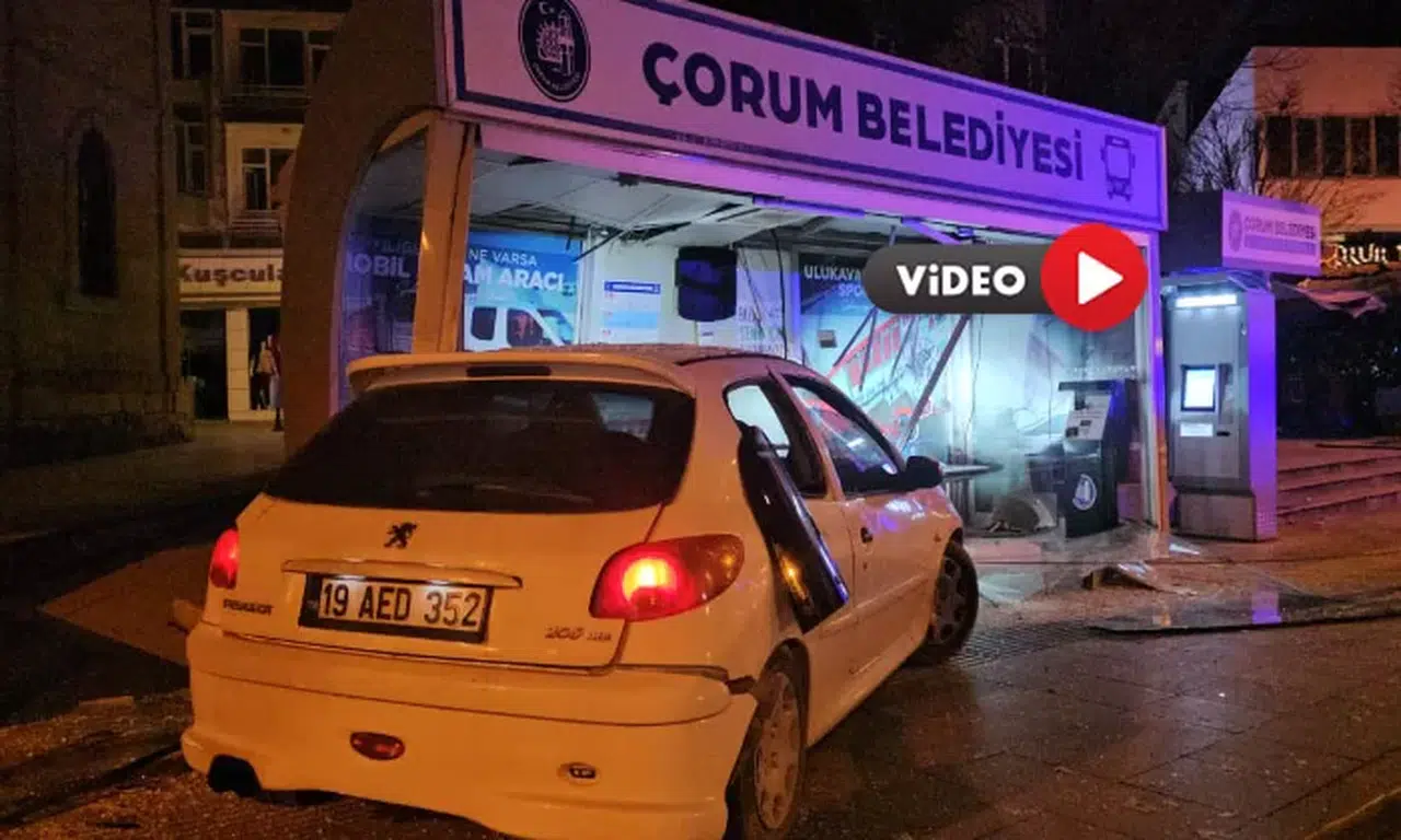 Önce Otobüs Durağına Daldı, Sonra Silahını Ateşledi