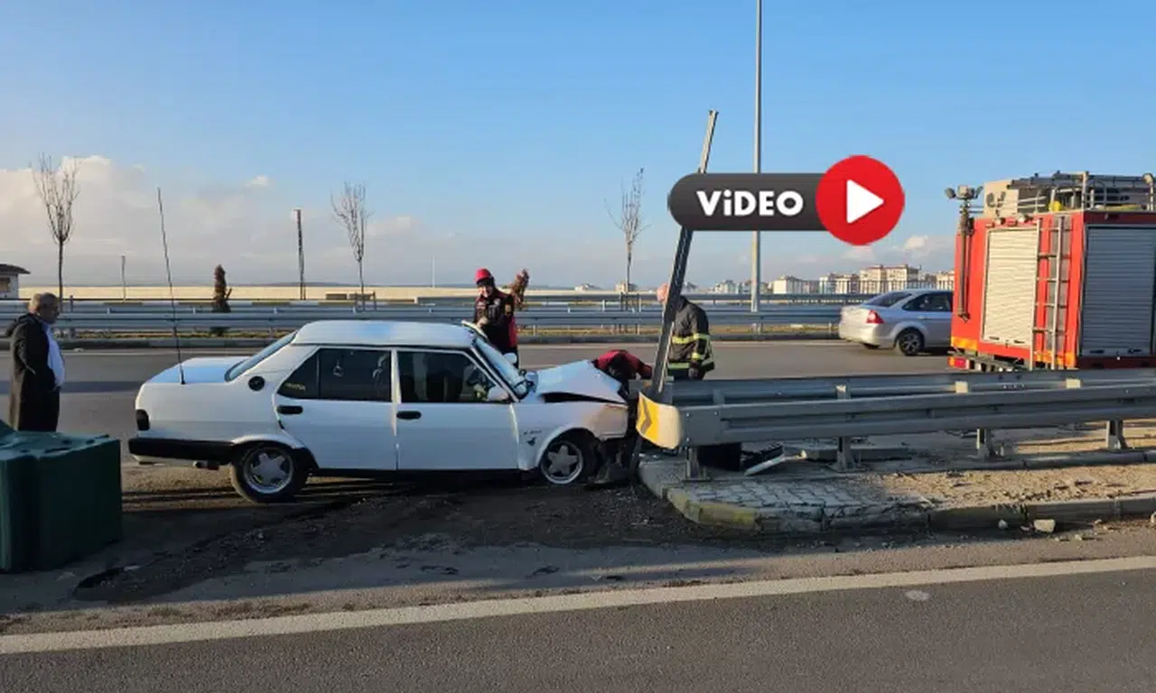 Çorum’da Otomobil Bariyere Çarptı, Hamile Kadın Yaralandı