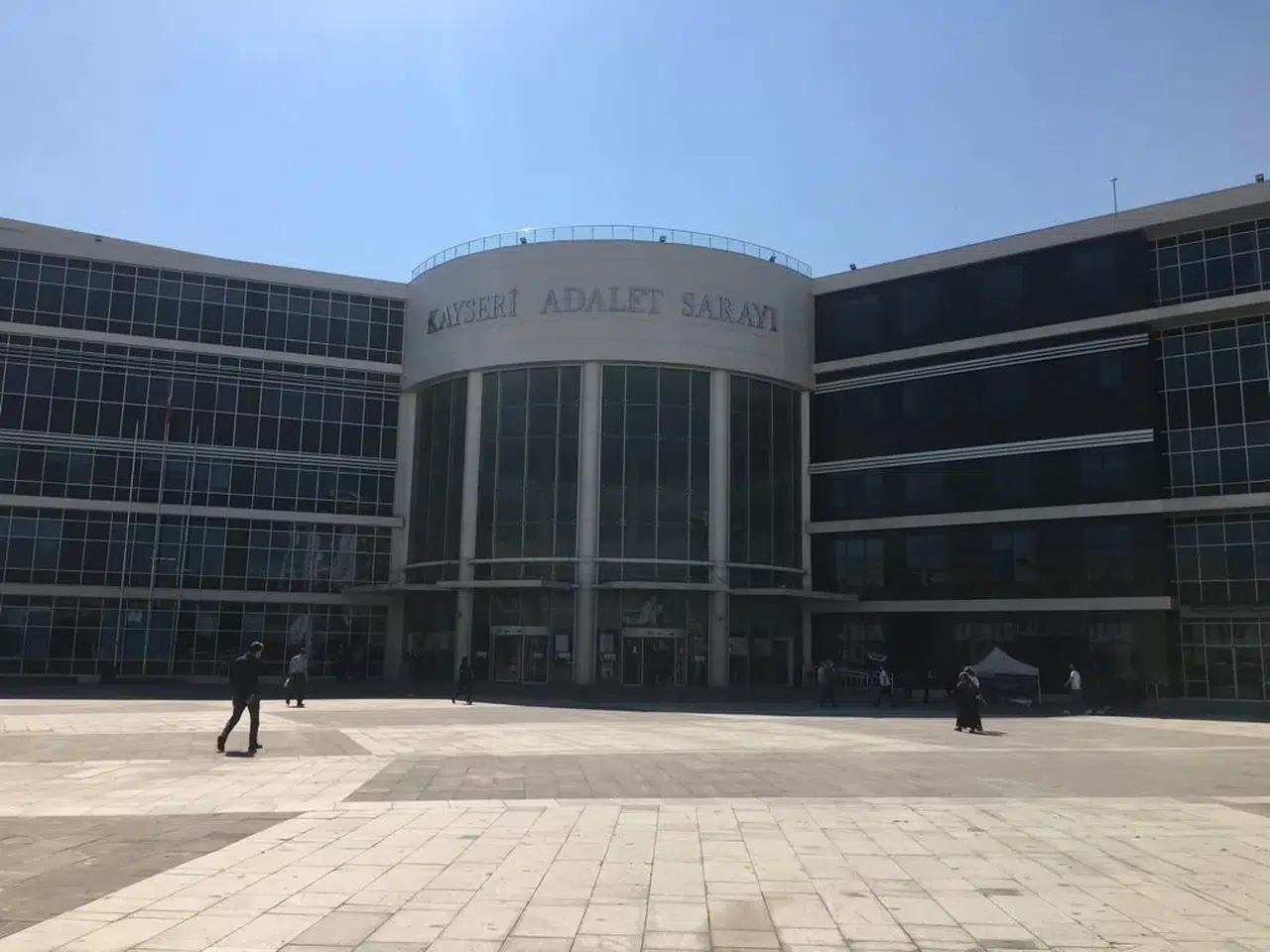 Kayseri’de Zimmetine Para Geçiren Katip Tutuklandı