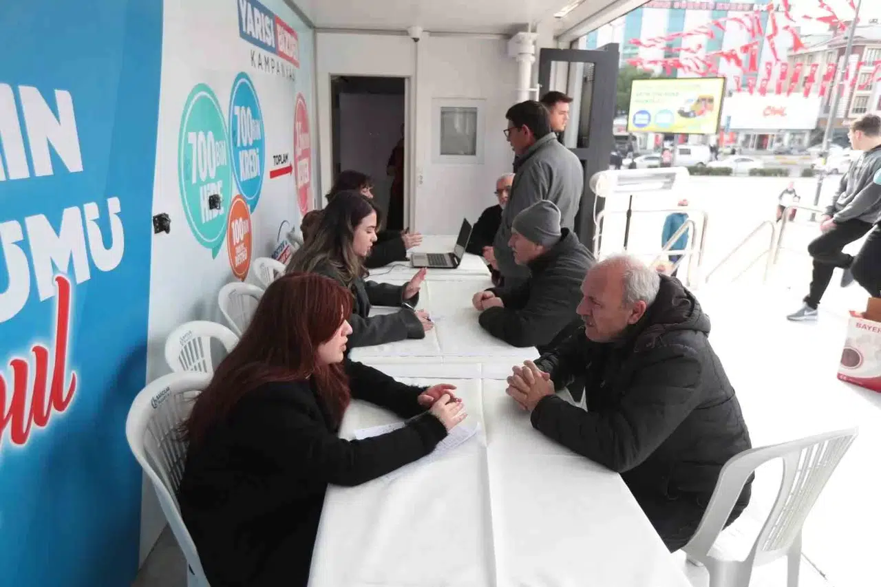 Kentsel Dönüşüm Bilgilendirme Tırının Birinci Durağı Bağcılar Oldu