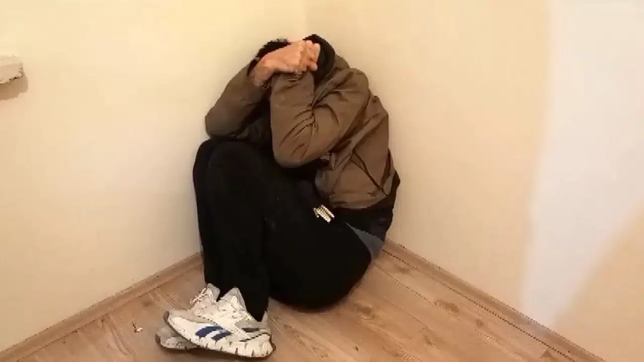 Kiralık Dairesine Müşteriyle Gitti, Uzun Müddettir Kaçak Kalan Şahısla Karşılaştı