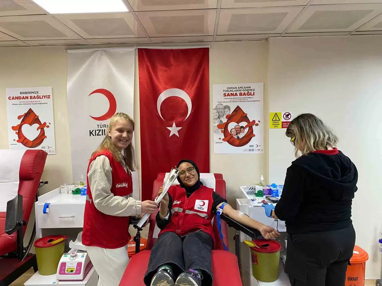 Kızılay Bayan Gönüllüleri’nden ‘Candan Bağlıyız’ Kampanyasına Dayanak