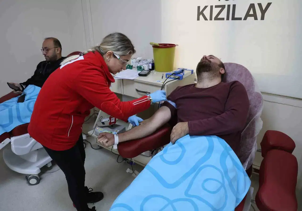 Kızılay’a Geçen Sene 2 Milyon 700 Bin Ünite Kan Bağışlandı
