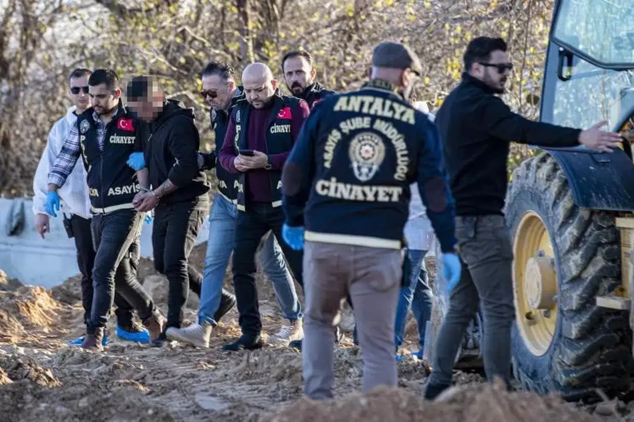 Kurye ve Baldız Katilinin Cinayetten Sonra Ali Diken’in Telefonlarını Satarak, Maaşını Bankamatikten Çektiği Tespit Edildi