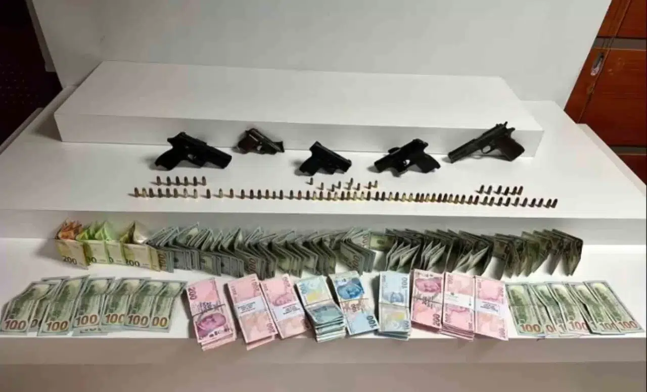 Maltepe’de Ruhsatsız Silah Ticareti Operasyonu