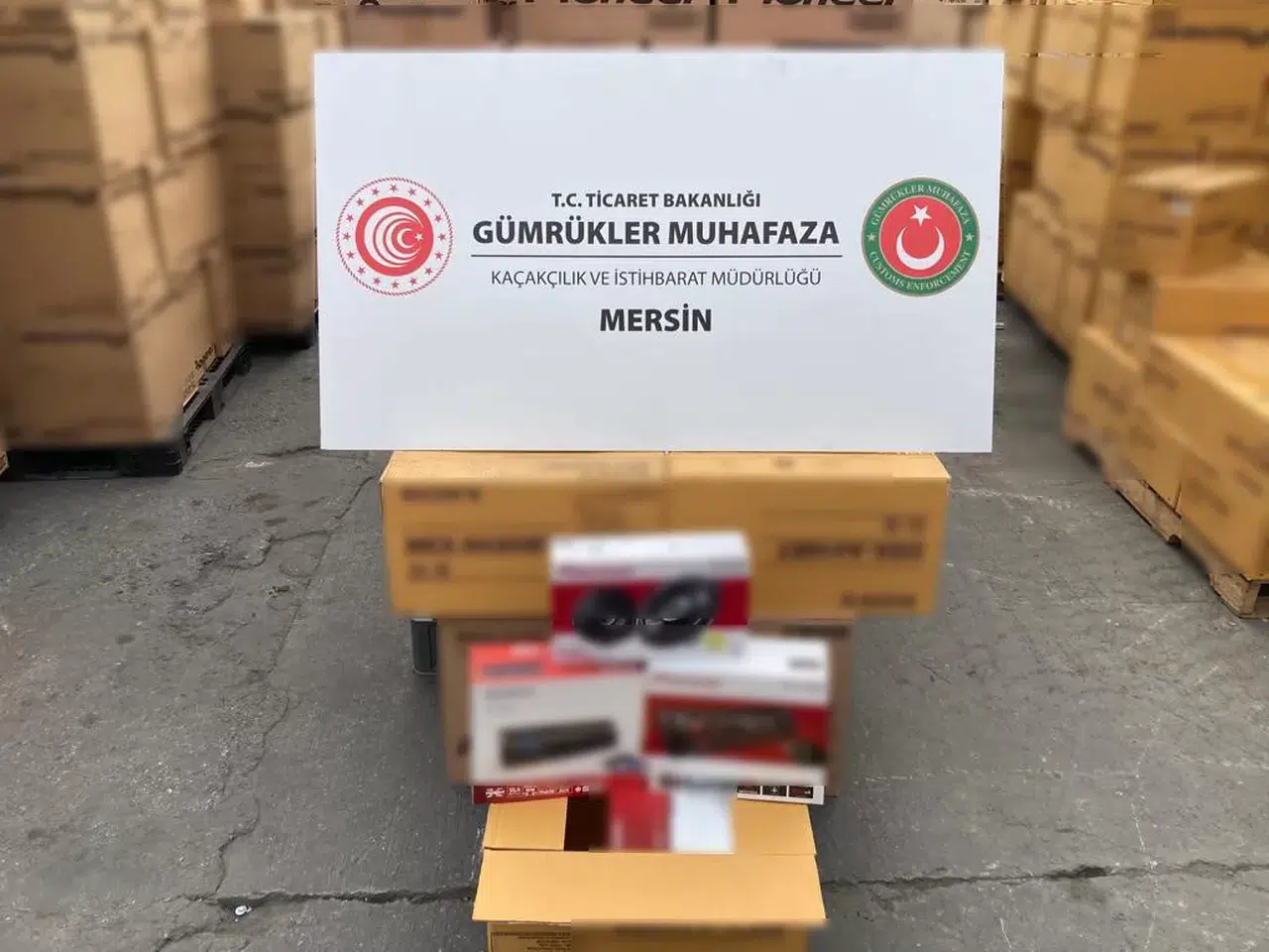 Mersin’de 17,4 Milyon Liralık Elektronik Eşya Ele Geçirildi