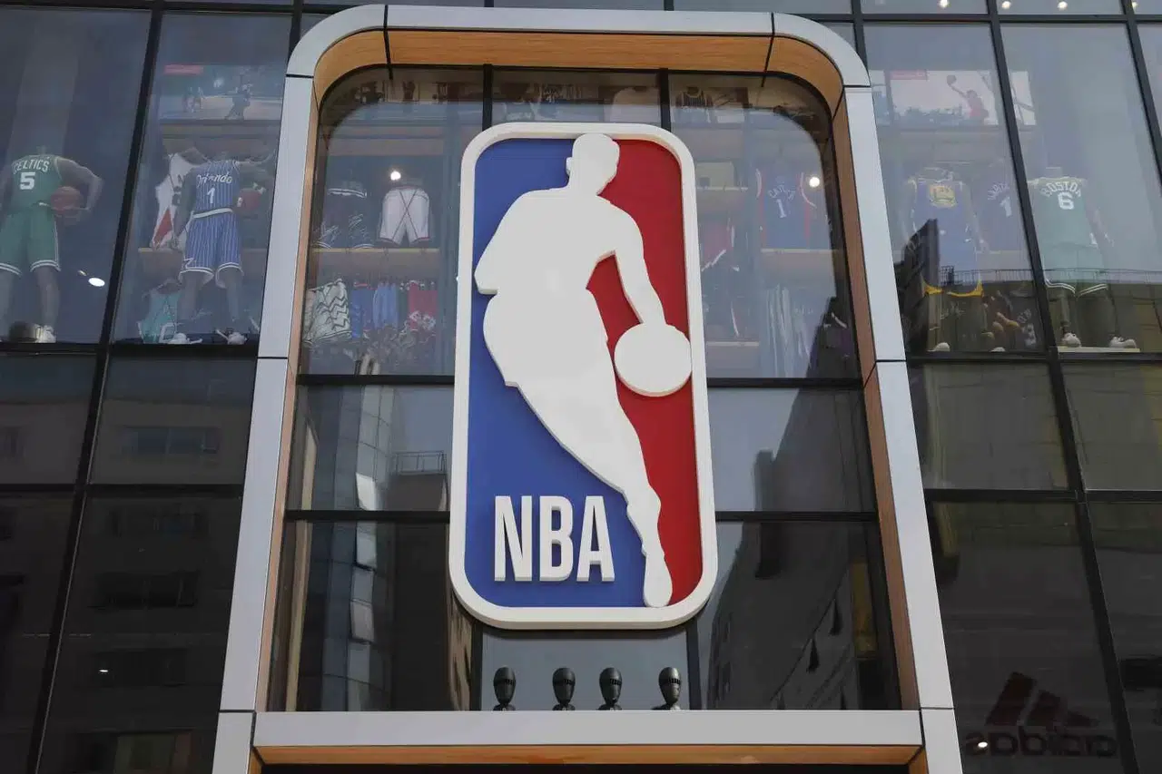 Milwaukee Bucks, Sacramento Kings’i Lillard’ın Son Saniye Üçlüğüyle Yendi