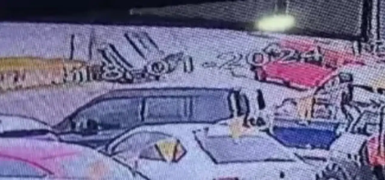 Minibüsle Çarpışan Araba Yan Yattı