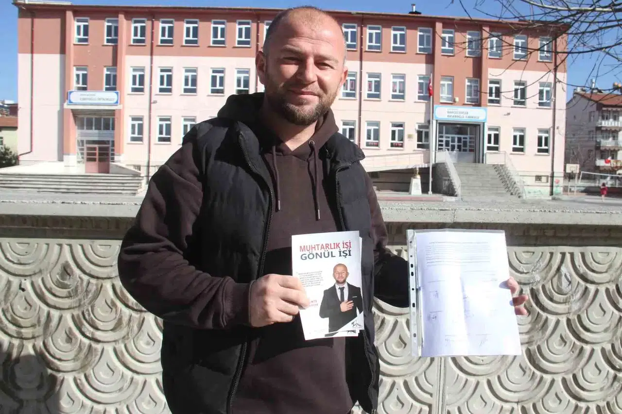 Muhtar Seçilirse 5 Yıllık Maaşını Okuluna Bağışlayacak