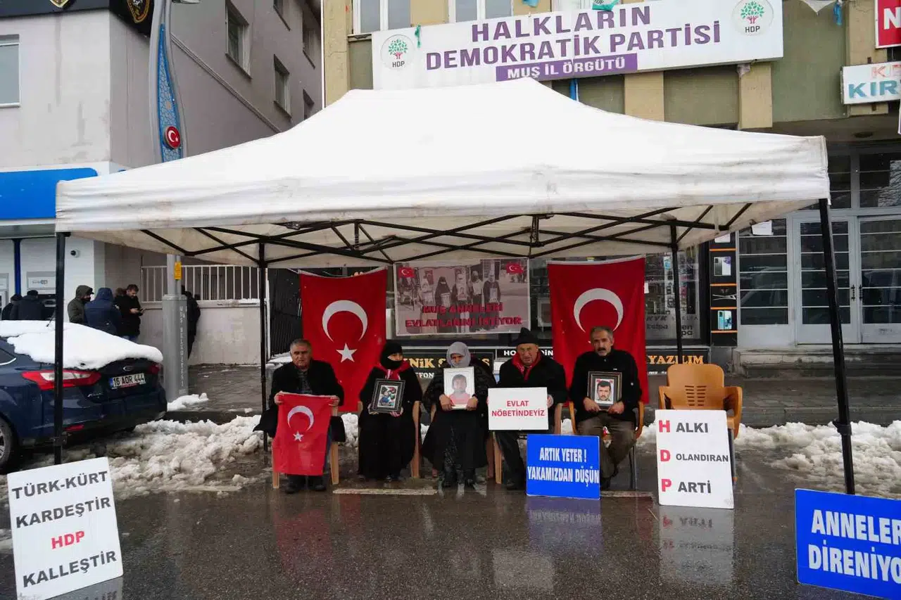 Muşlu Annelerin Evlat Nöbeti Devam Ediyor