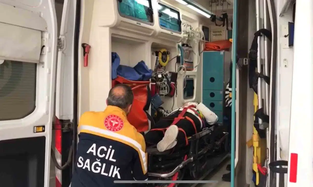 Otobüs Kazasında Yaralanan Yolcuların Tedavisi Sürüyor